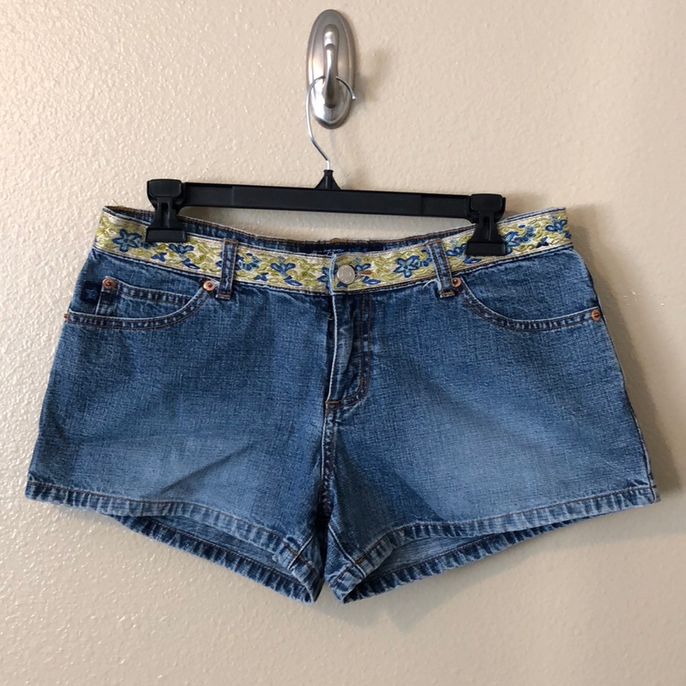Tyte Denim Shorts Sz 11 - Picture 1 of 6